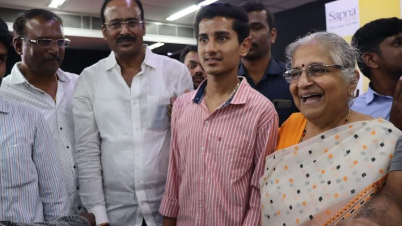 ಡಾ.ಸುಧಾಮೂರ್ತಿ ಅವರ “ದ ಗೋಪಿ ಡೈರೀಸ್ ಗ್ರೋವಿಂಗ್ ಆಪ್” ಪುಸ್ತಕ ಬಿಡುಗಡೆ.