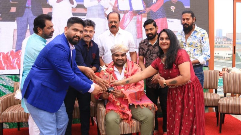 ರಾಷ್ಟ್ರಪ್ರಶಸ್ತಿ ಪುರಸ್ಕೃತ ಡೊಳ್ಳು ಸಿನಿಮಾ ನಿರ್ಮಾಪಕರಿಗೆ ದುಬೈನಲ್ಲಿ ಸನ್ಮಾನ…