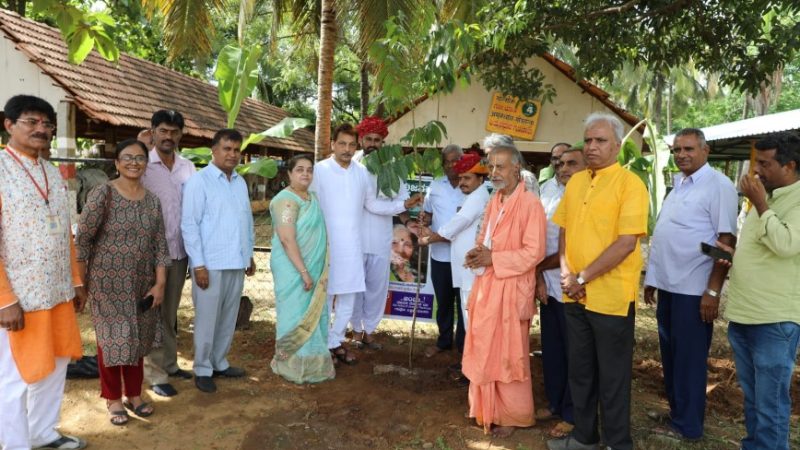 “ನಟ, ನಿರ್ಮಾಪಕ ಮಹೇಂದ್ರ ಮುನ್ನೋತ್ ಅವರಿಂದ ಗೋ ಶಾಲೆಗಳಿಗೆ ಧನ ಸಹಾಯ”