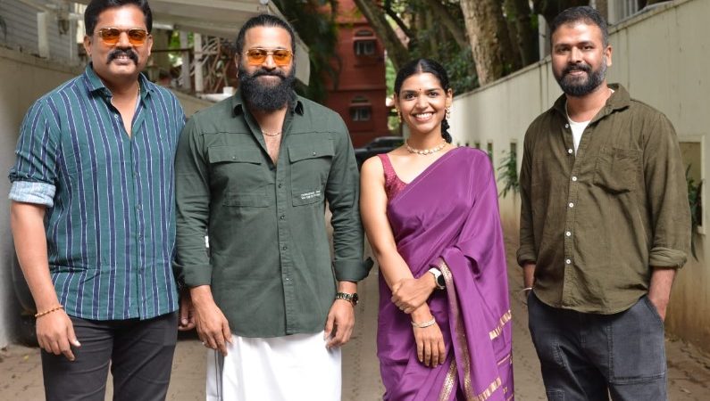 “ಲಾಫಿಂಗ್ ಬುದ್ದ” ಚಿತ್ರದ ಮೂಲಕ ಮೋಡಿ ಮಾಡಲು ಸಜ್ಜಾದ ರಿಷಬ್ -ಪ್ರಮೋದ್ ಶೆಟ್ಟಿ ಜೋಡಿ