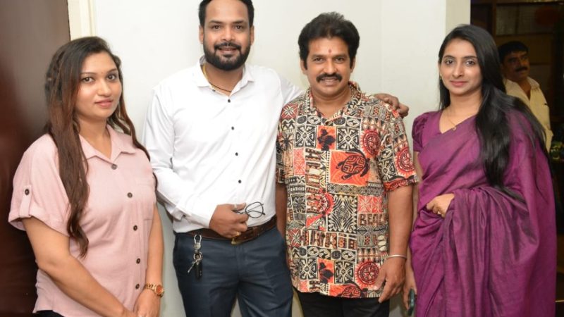 ನಿರ್ದೇಶಕರಾಗಿ “ಉದಾಹರಣೆ” ಯಾದ ಪ್ರಸಾದನ ಕಲಾವಿದ ದಿನೇಶಾಚಾರ್