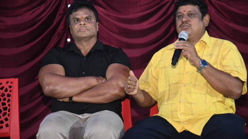 ಅಪ್ಪನ ಆಸೆ ಈಡೇರಿಸಲು 101 ಜನರಿಗೆ ಕಾಶಿಯಾತ್ರೆ ಮಾಡಿಸುತ್ತಿರುವ ಜಿಮ್ ರವಿ