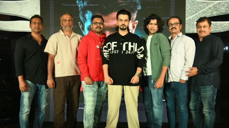 ನಟ ವಿರಾಟ್ ಲವ್ವರ್ ಬಾಯ್ ನಿಂದ ಮಾಸ್ ಲುಕ್‍ನಲ್ಲಿ “ಹಕ್ರ್ಯುಲೆಸ್” ಅವತಾರ