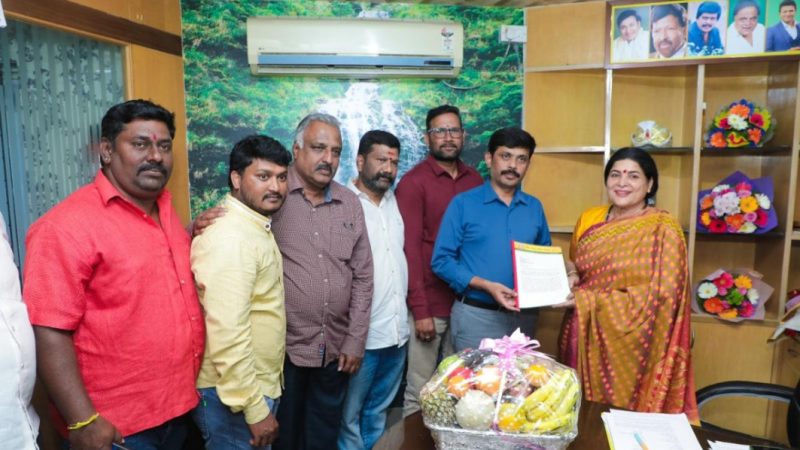 ಡಾ.ವಿಷ್ಣುವರ್ಧನ್ ಅವರಿಗೆ ಕರ್ನಾಟಕ ರತ್ನ: ಸಮಾರಂಭ ಶೀಘ್ರ ಆಯೋಜನೆಗೆ ಮನವಿ