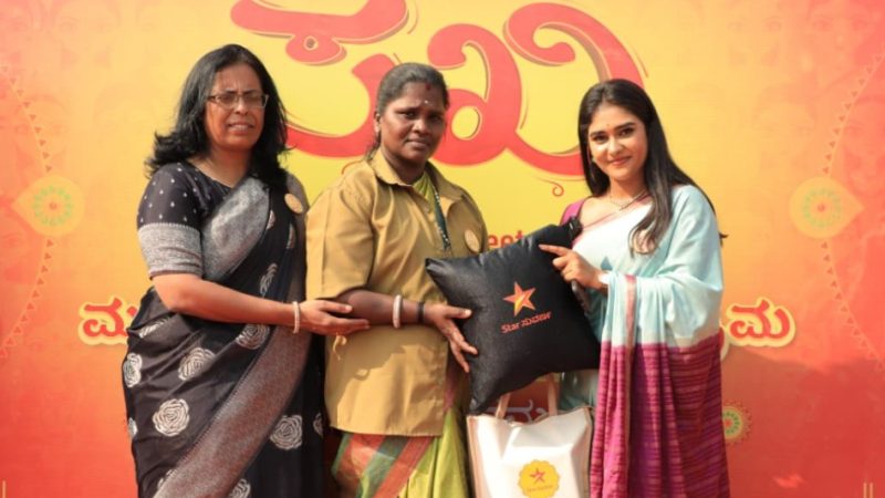 ಮಹಿಳಾ ಆಟೋ ಚಾಲಕರಿಗೆ “ಸುವರ್ಣ ಸಖಿ”ಯಾಗಿ ಗೌರವಿಸಿದ ಸ್ಟಾರ್ ಸುವರ್ಣ.