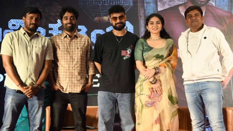 ಟೊವಿನೋ ಥಾಮಸ್ – ಕಯಾದು ಲೋಹರ್ ನಟನೆಯ `ಪಳ್ಳಿ ಚಟ್ಟಂಬಿ’ ಚಿತ್ರ ಏಪ್ರಿಲ್ 15ಕ್ಕೆ ತೆರೆಗೆ